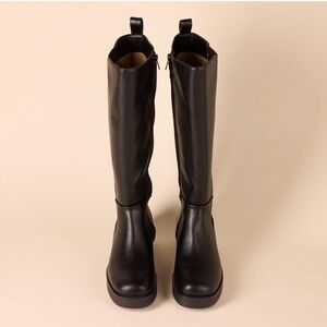 Amazon Essentials Women’s Tall Gusset Boots, Size 11- Black
